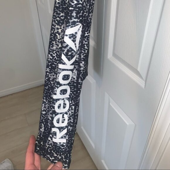 Reebok Leggings Women’s Size Small White Black Grey Spotted High Waisted Pockets - Picture 4 of 13